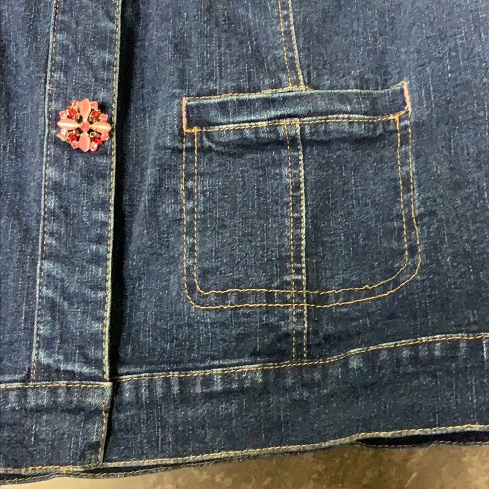 Denim jacket with jeweled buttons size M - Picture 2 of 6
